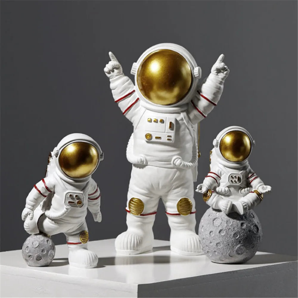 Astronaut Resin Desk Figurine – Space Suit Sculpture for Home & Office Decor