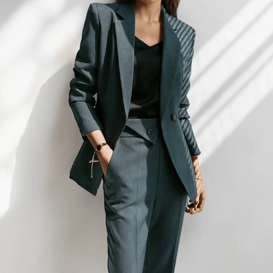 Isolde Modern Blazer Pant Suit