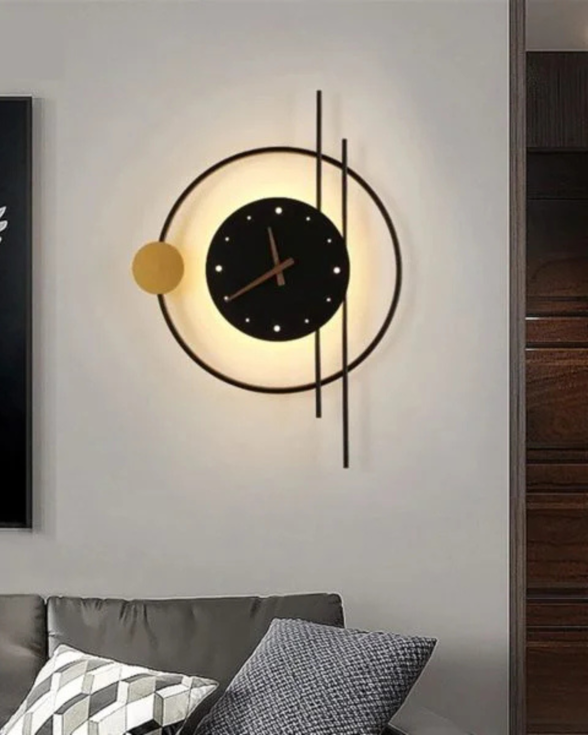 Modern LED Wall Clock – Decorative Light-Up Timepiece