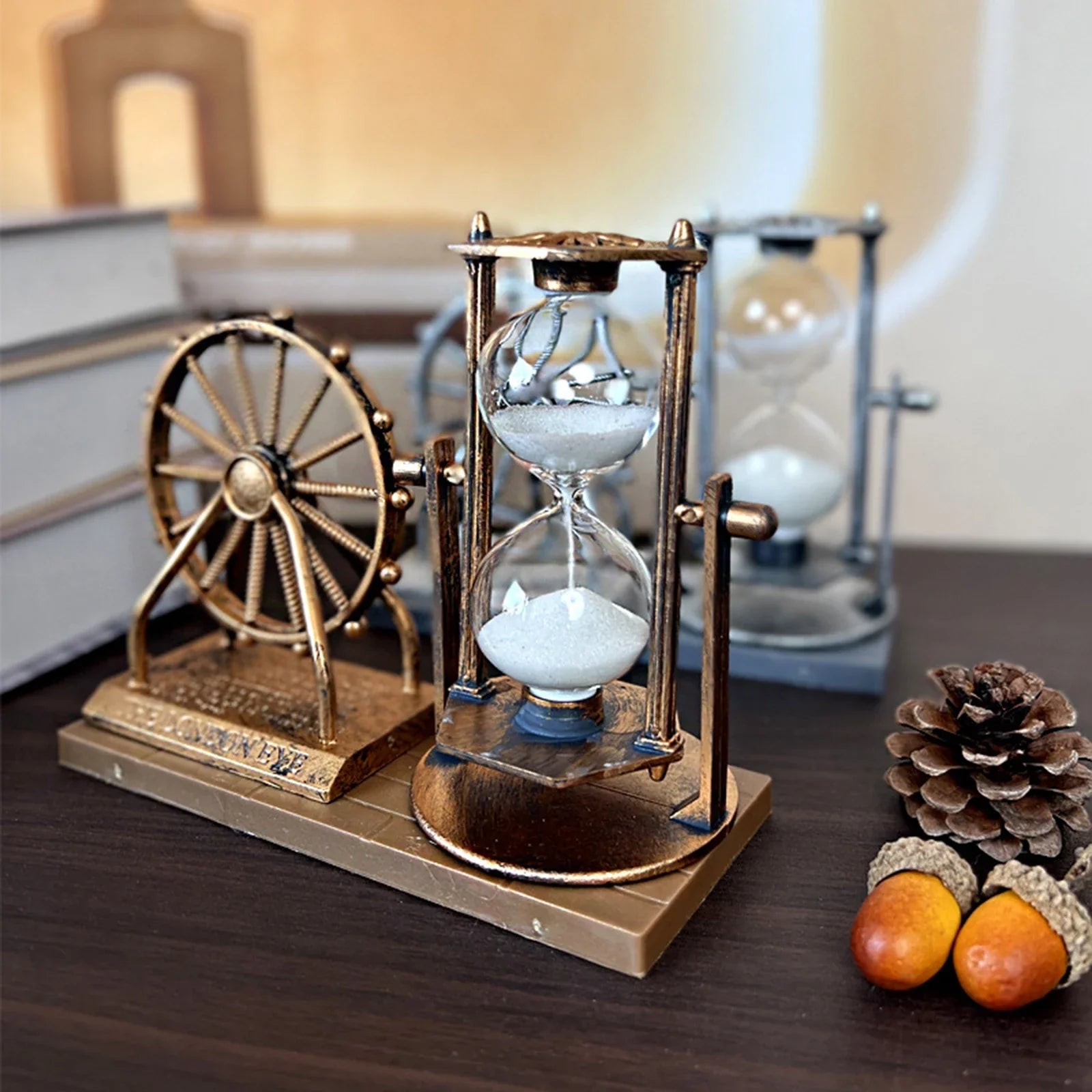Ferris Vintage Hourglass