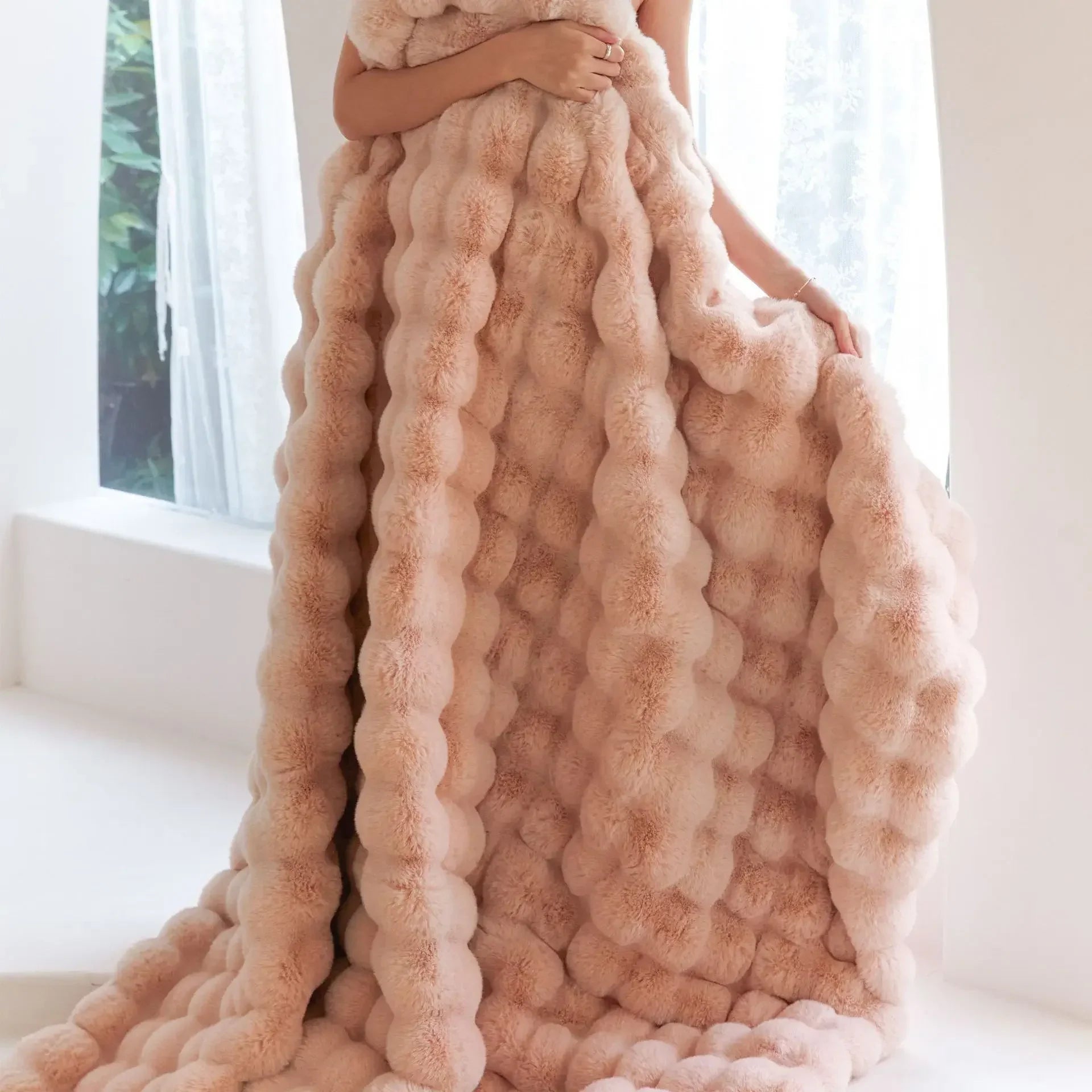 Faux Rabbit Fur Throw Blanket – Ultra Soft Plush Bed & Sofa Cover